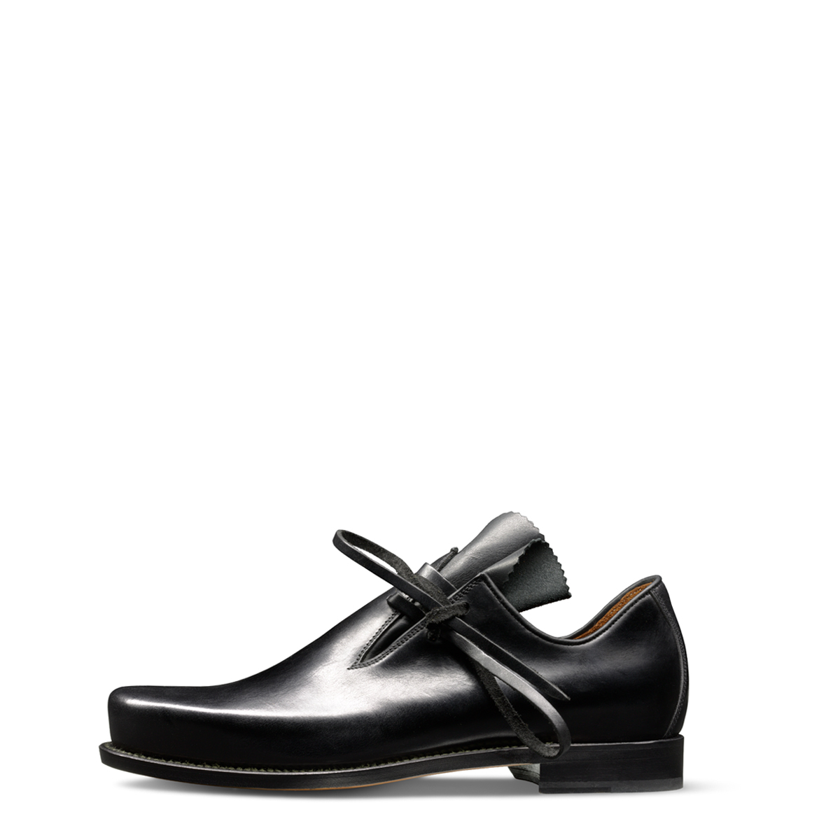 Haferlschuh Luis von halfs aus München – rahmengenähter Herren-Haferlschuh aus schwarzem Rindsleder mit Ledersohle
