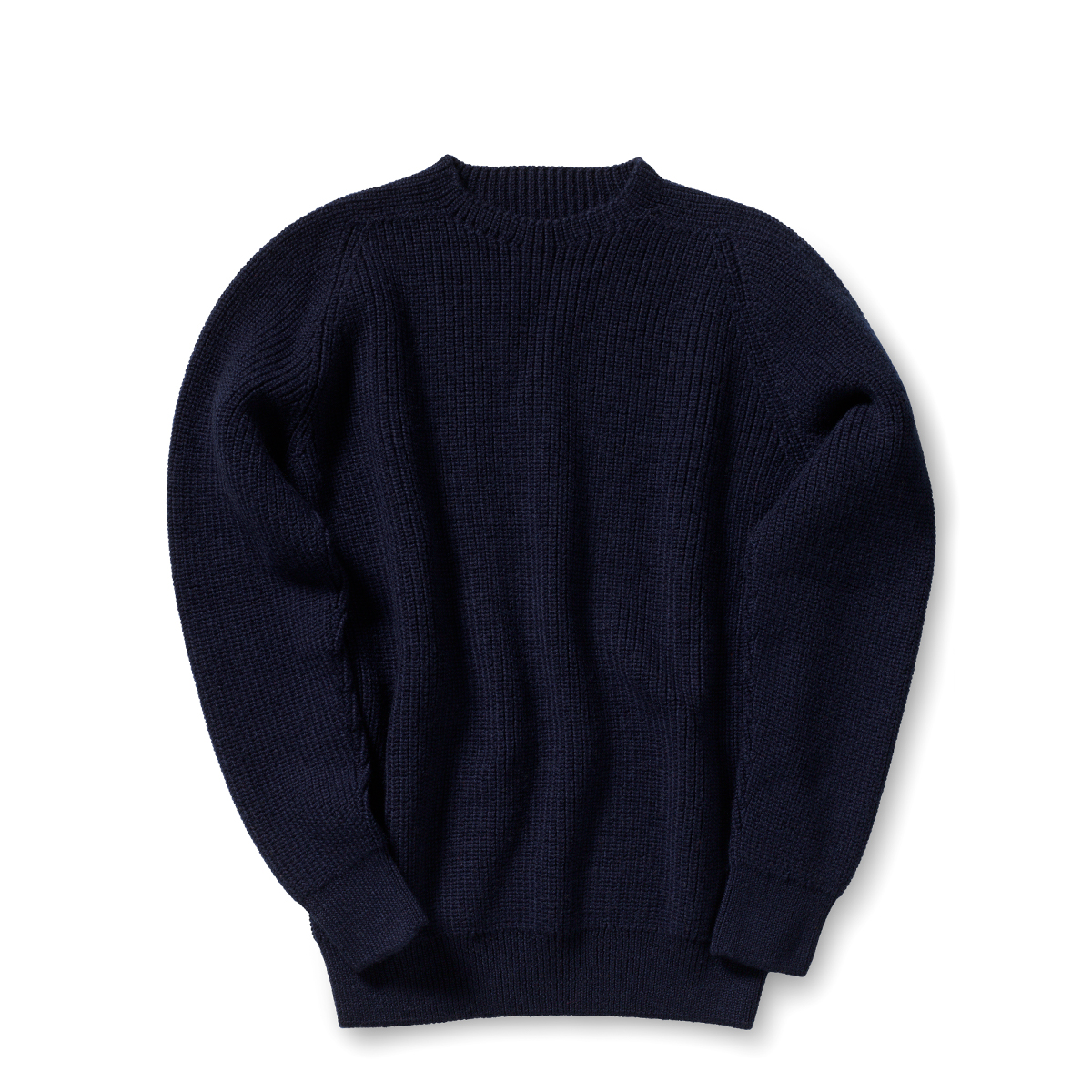 dunkelblauer Pullover aus bio merinowolle kbt von halfs x indnat - seamless und mit perlfang gestrickt